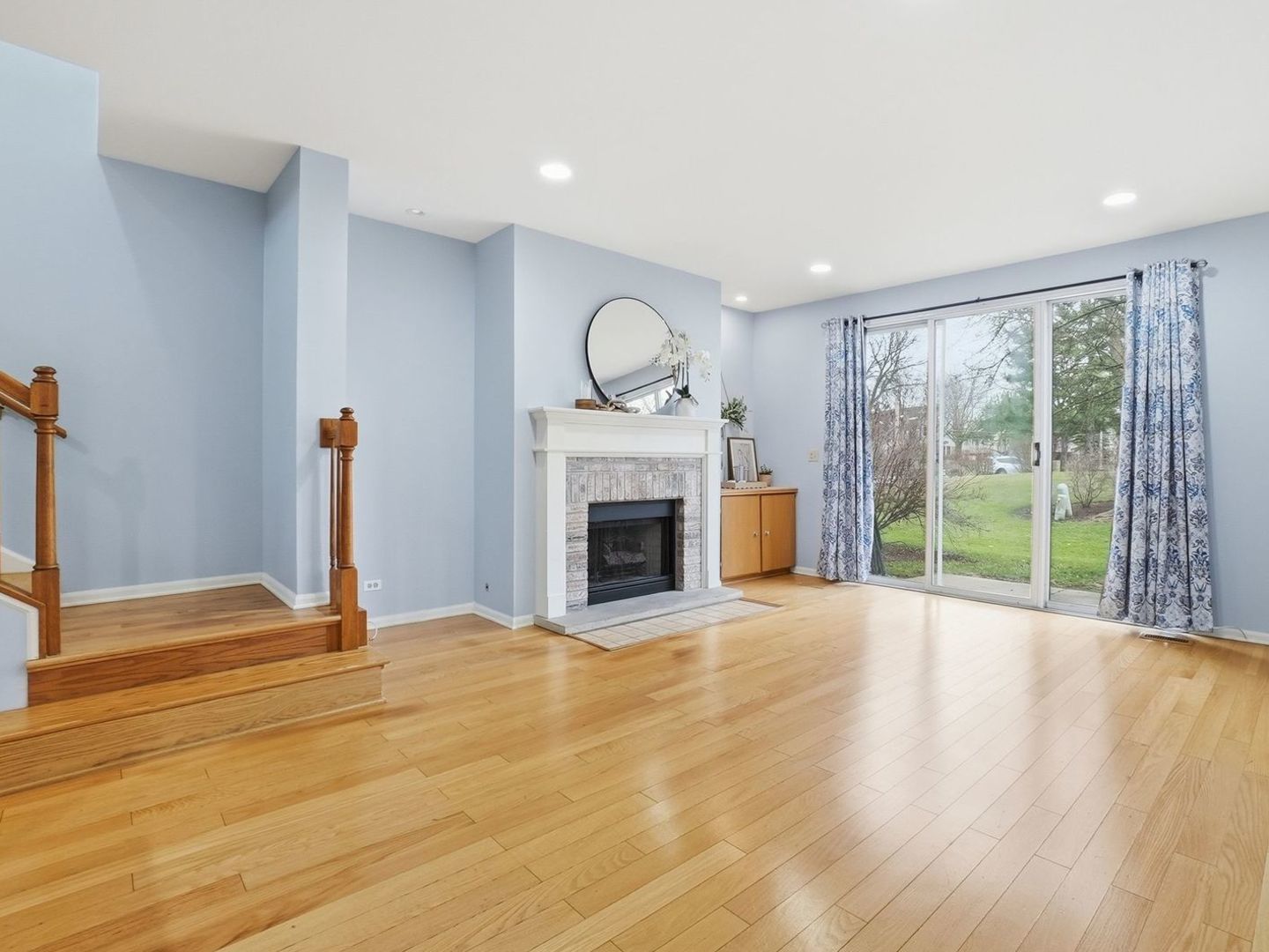 359 Glen Leven Court, Schaumburg, IL 60194