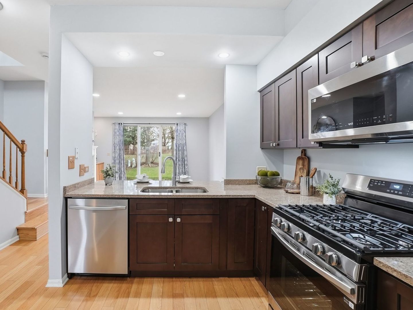 359 Glen Leven Court, Schaumburg, IL 60194