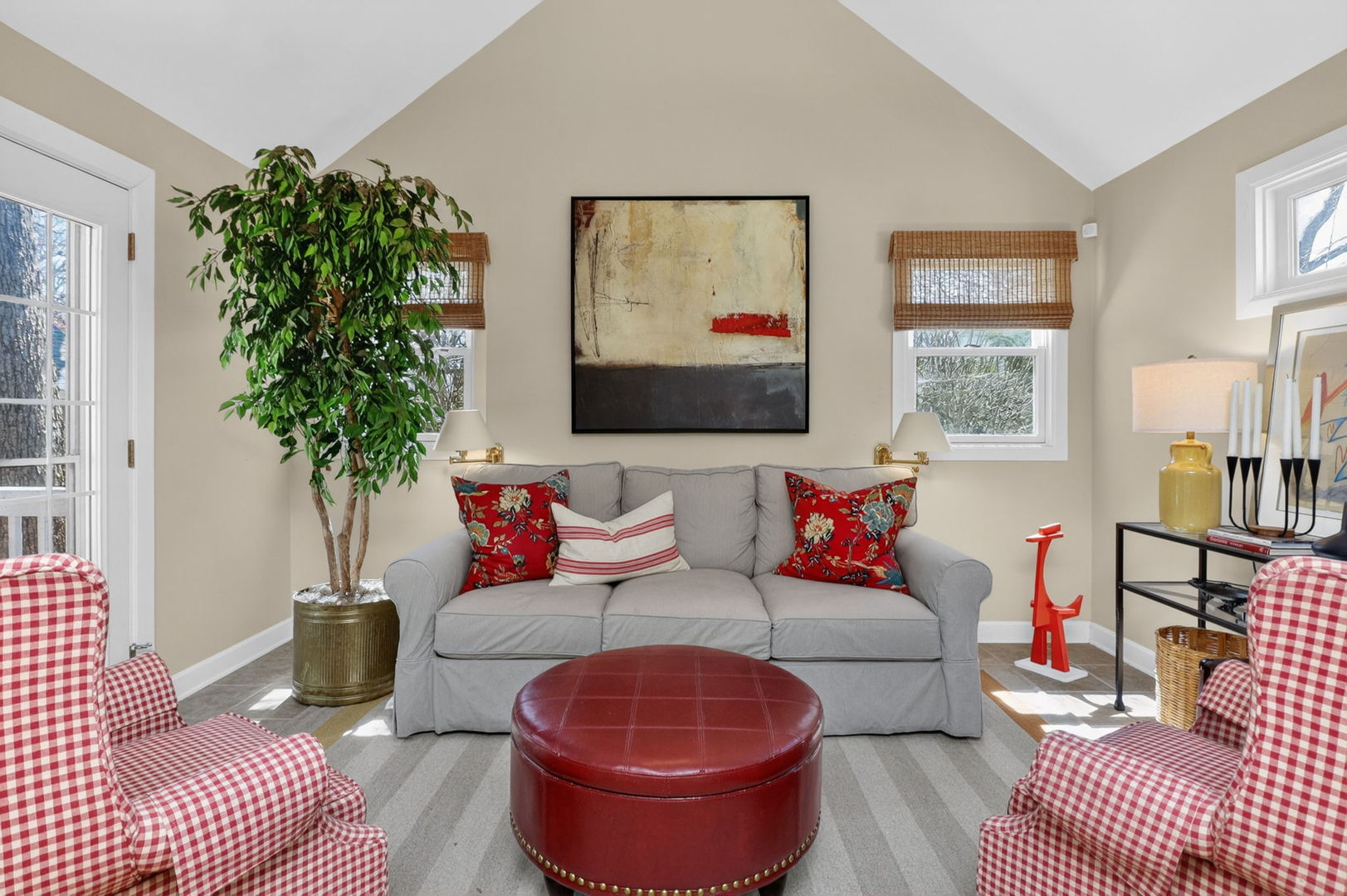 210 Woodward Avenue, Geneva, IL 60134