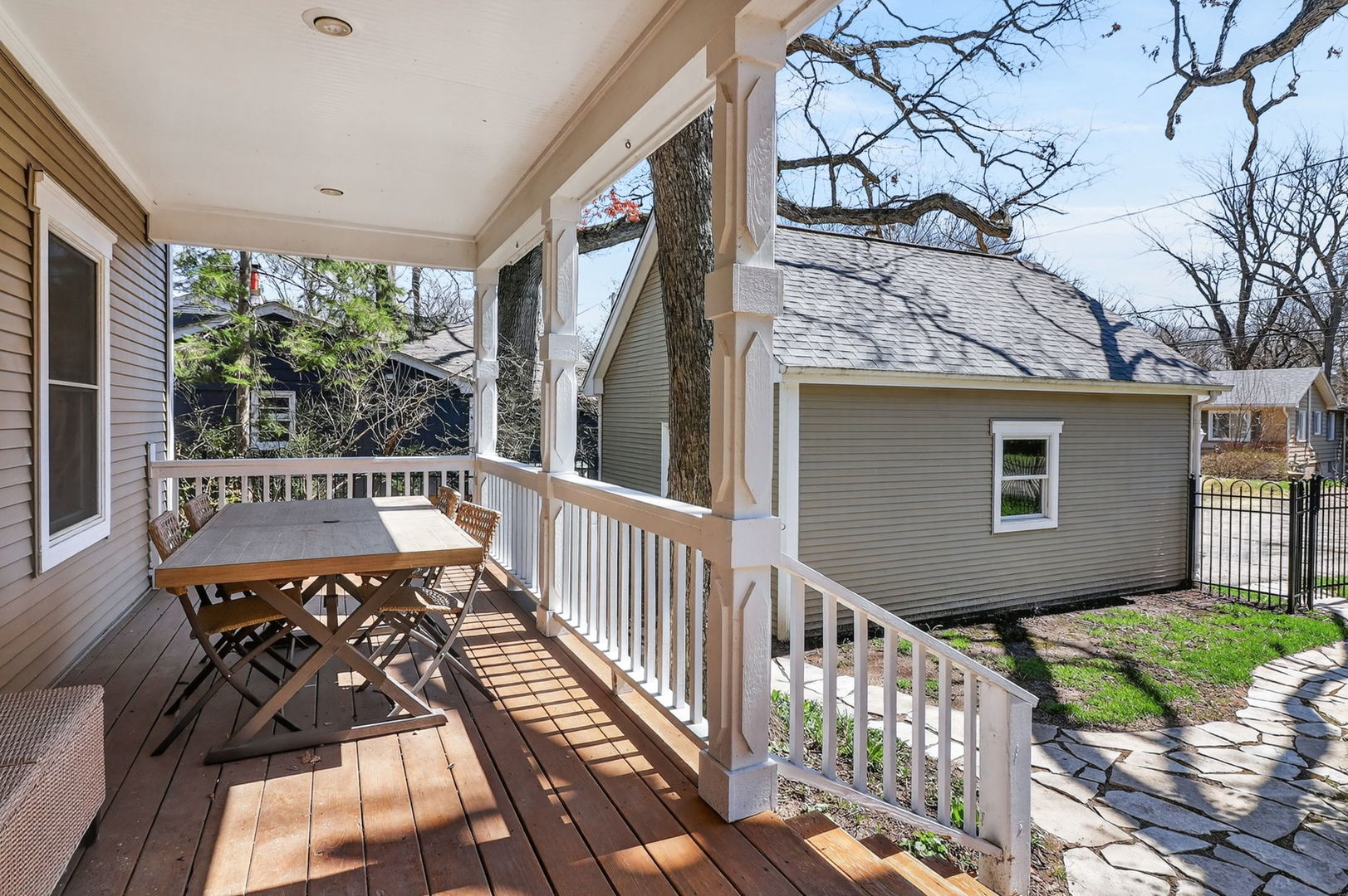 210 Woodward Avenue, Geneva, IL 60134