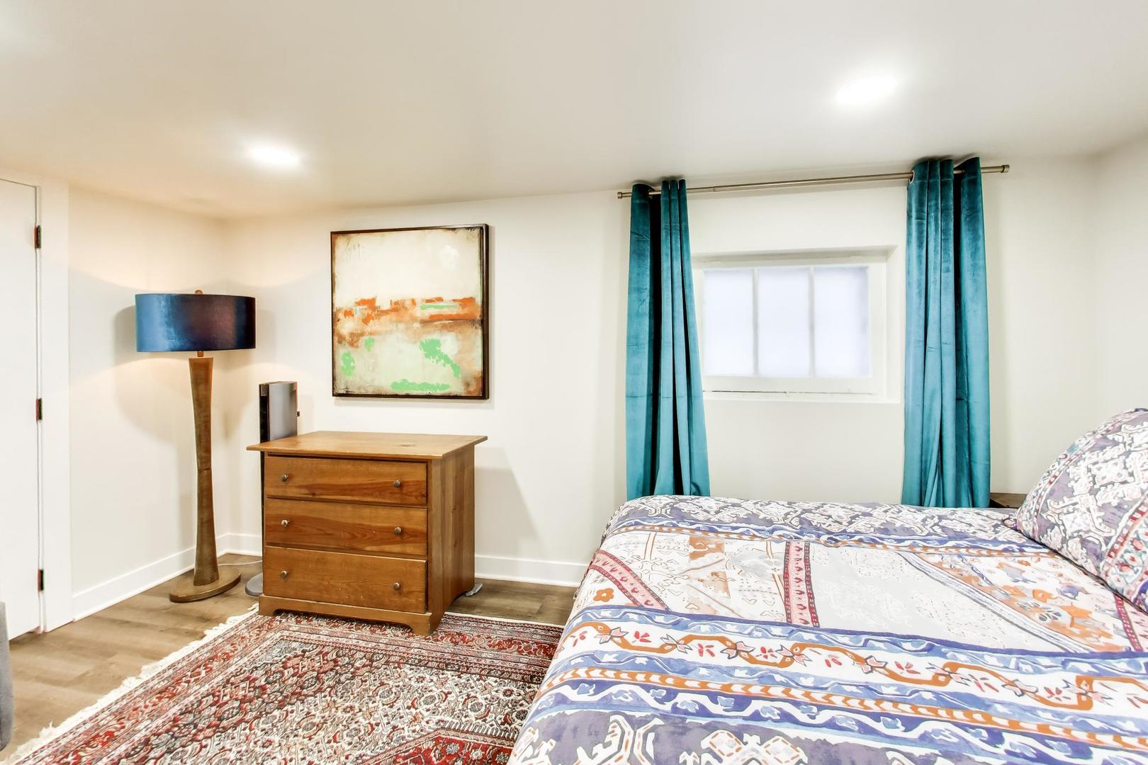 944 N Ridgeland Avenue, Oak Park, IL 60302