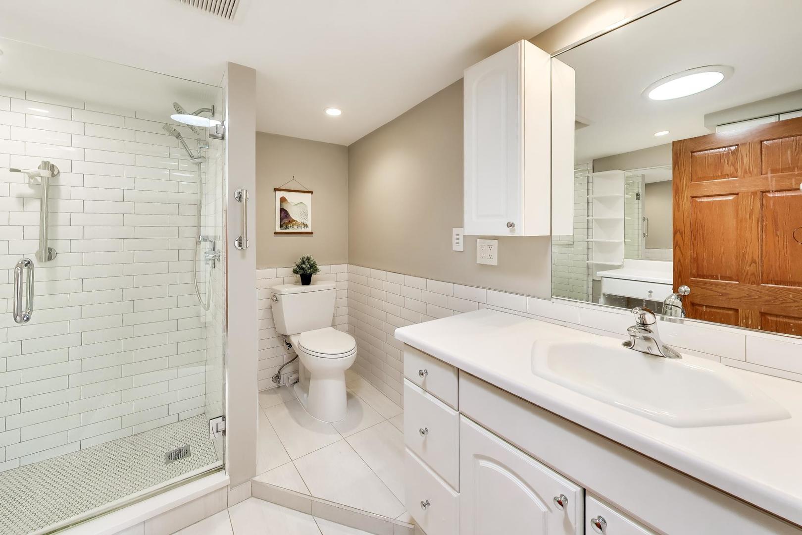 944 N Ridgeland Avenue, Oak Park, IL 60302