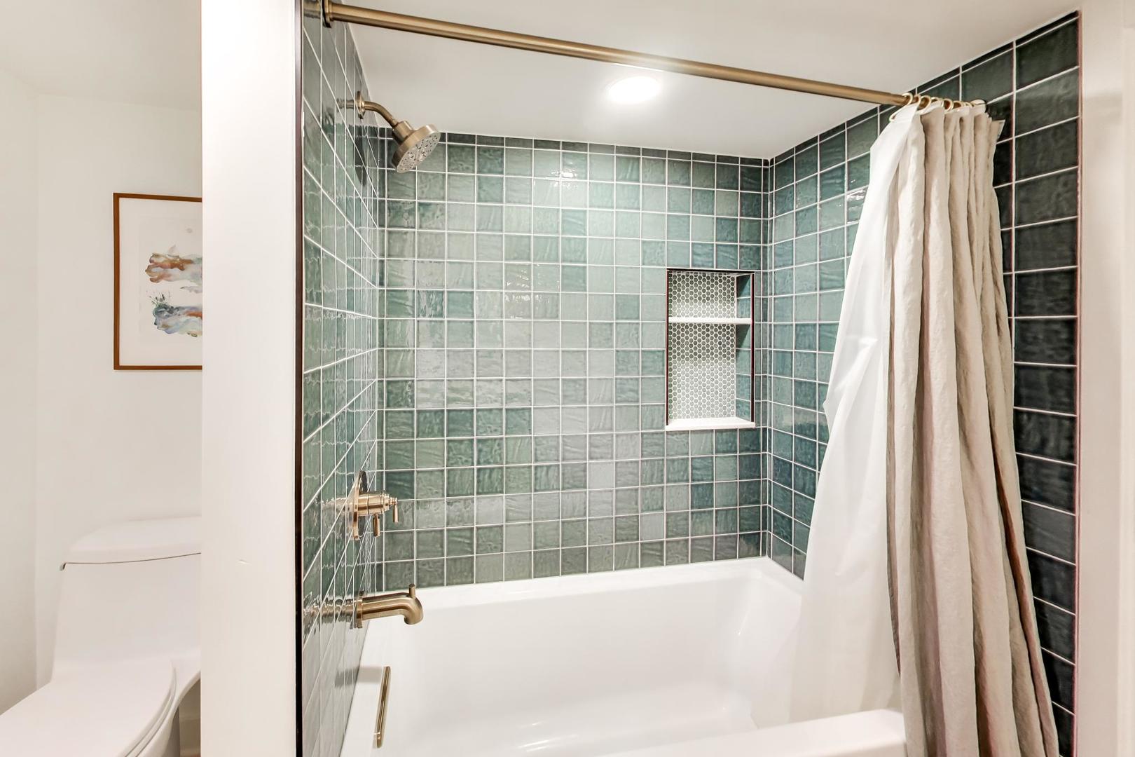 944 N Ridgeland Avenue, Oak Park, IL 60302