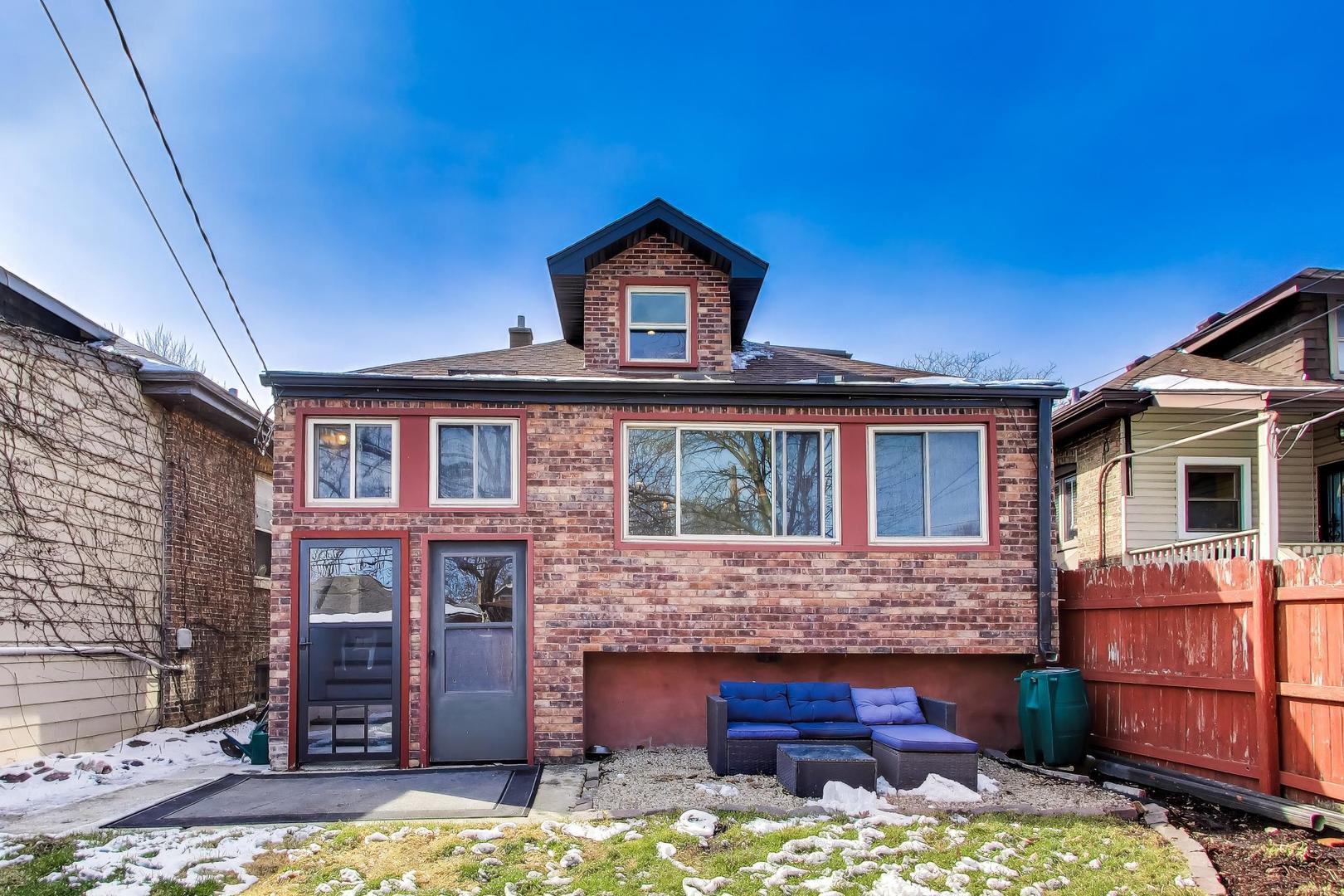 944 N Ridgeland Avenue, Oak Park, IL 60302