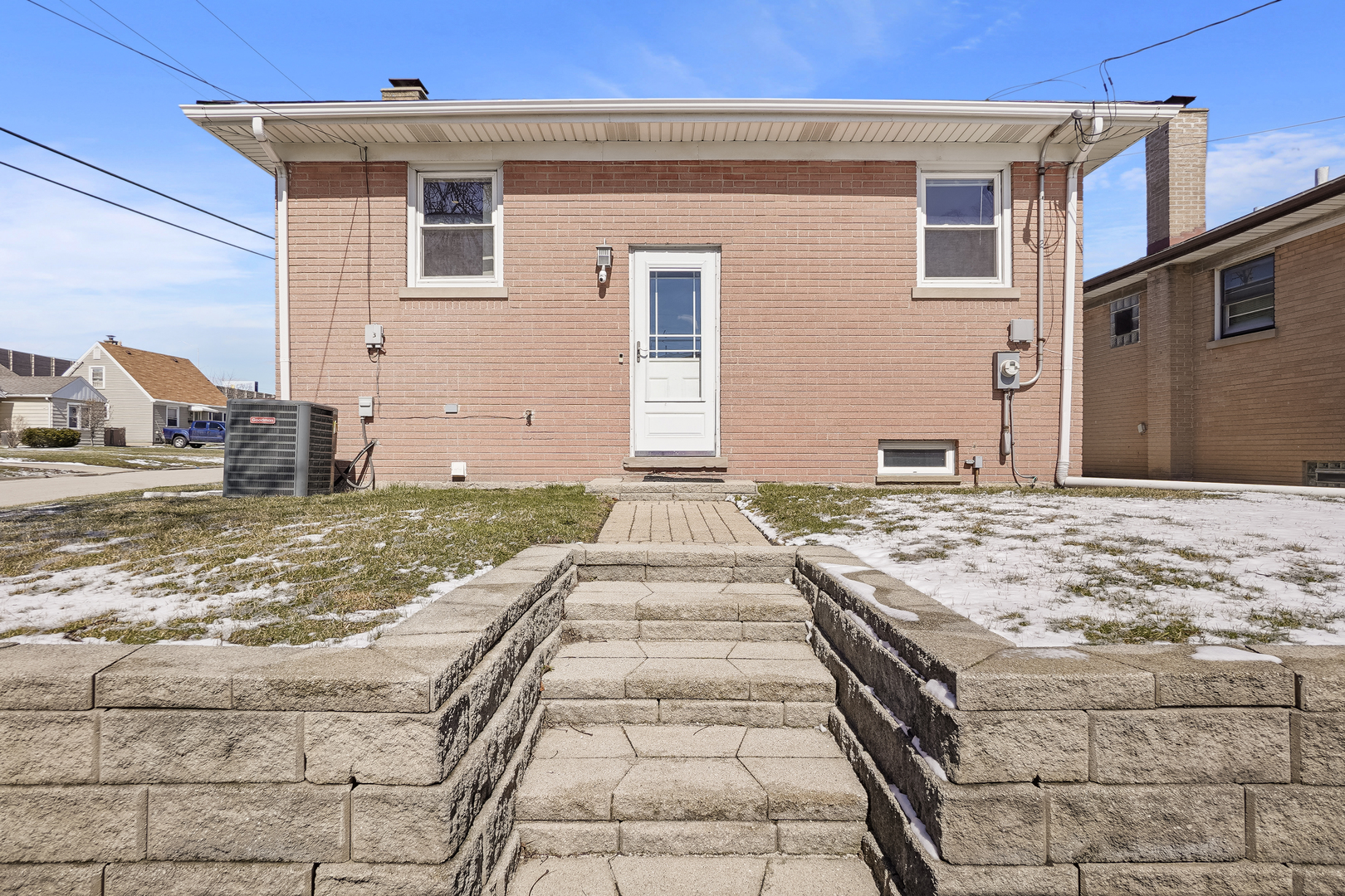 5949 School Street, Berkeley, IL 60163