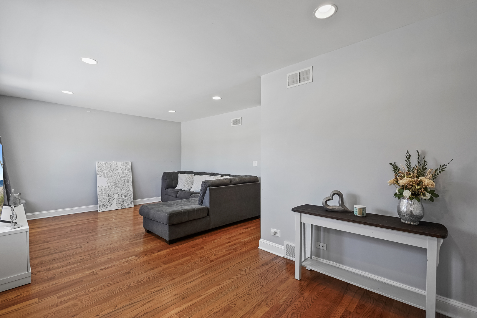 5949 School Street, Berkeley, IL 60163