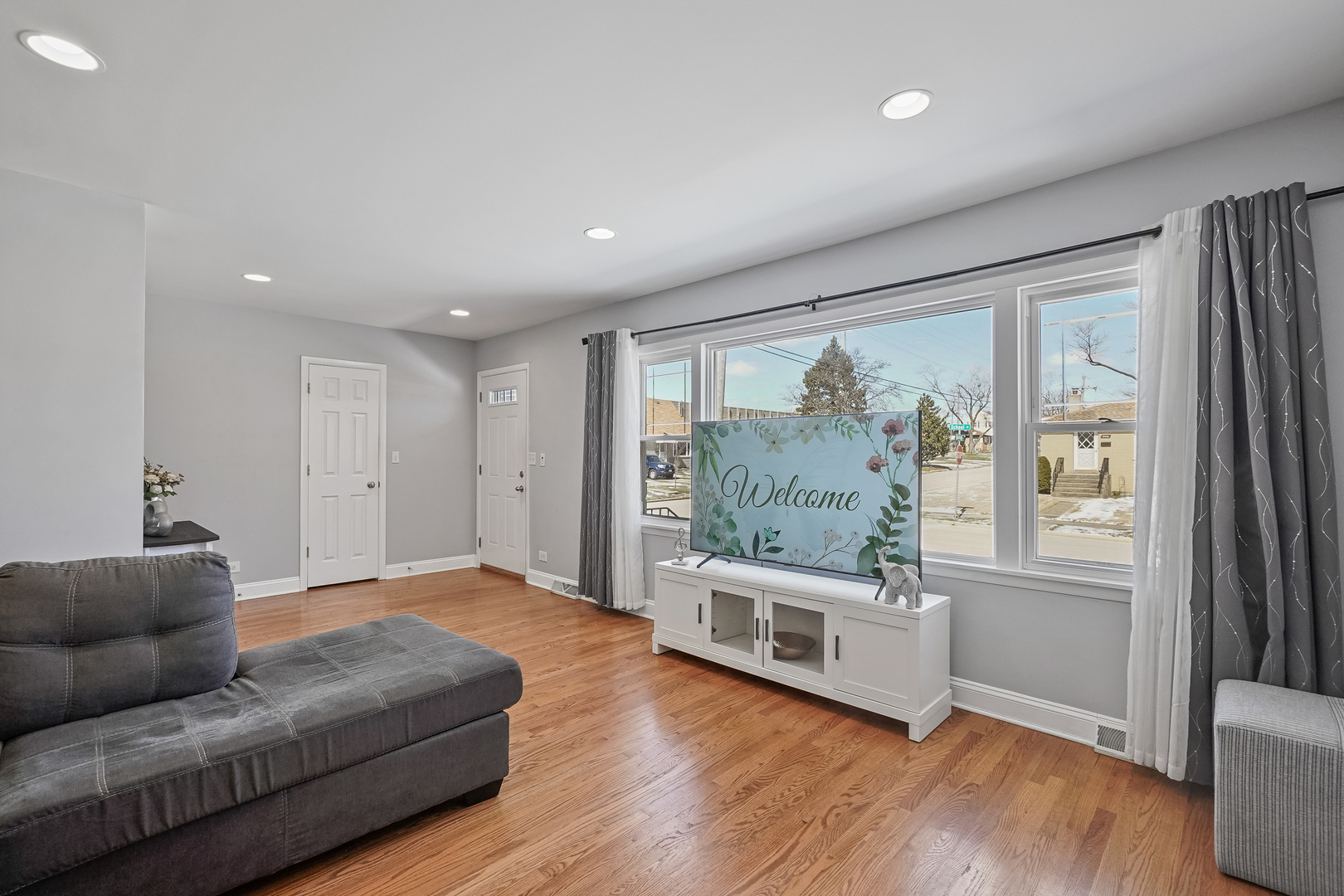 5949 School Street, Berkeley, IL 60163