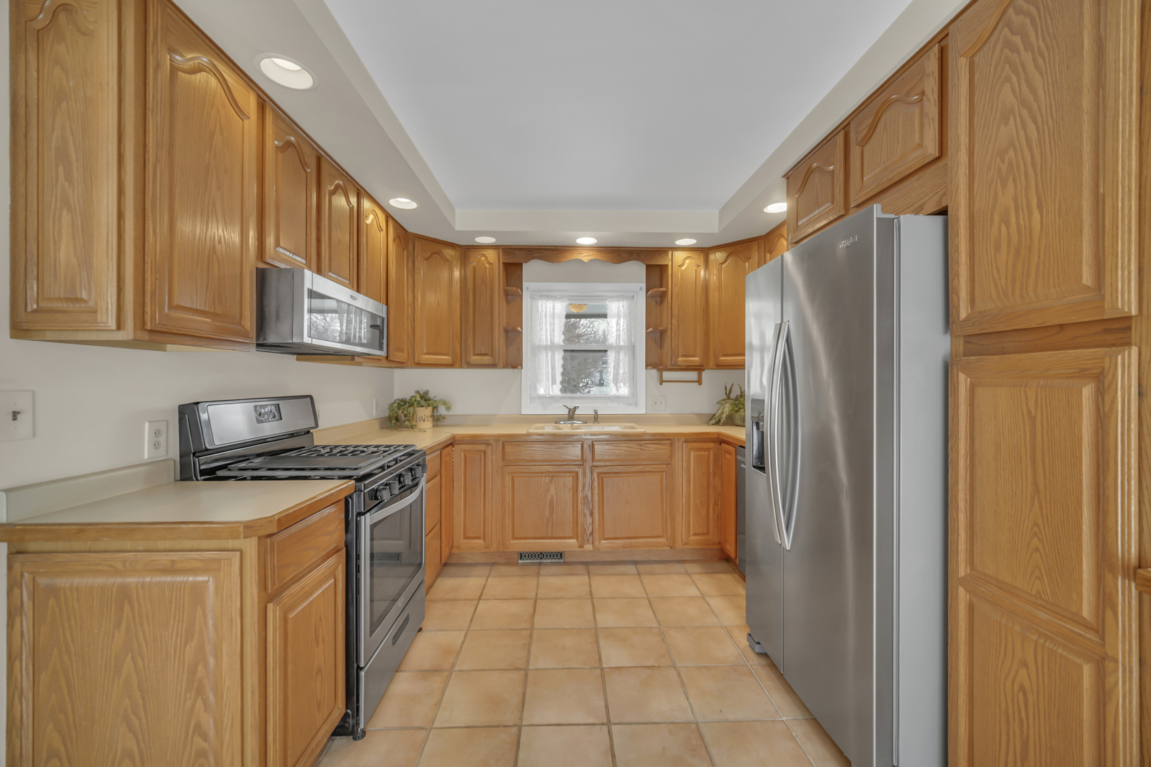 1129 N Cumberland Circle, McHenry, IL 60050