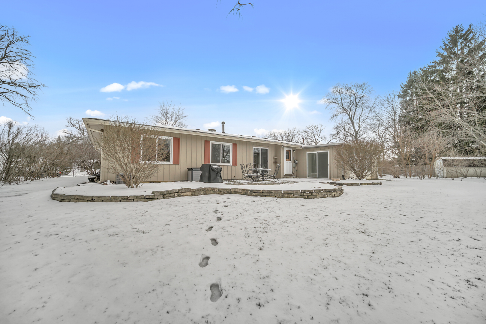 1129 N Cumberland Circle, McHenry, IL 60050