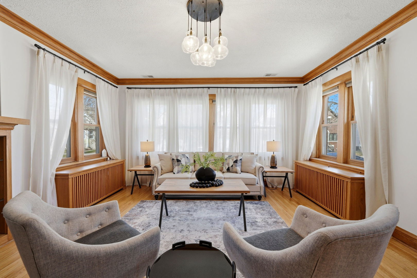 5021 W BERENICE Avenue, Chicago, IL 60641