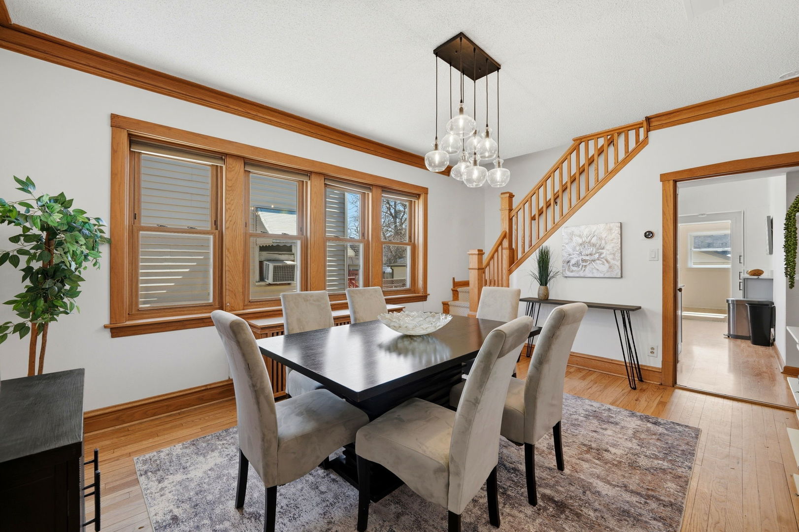 5021 W BERENICE Avenue, Chicago, IL 60641