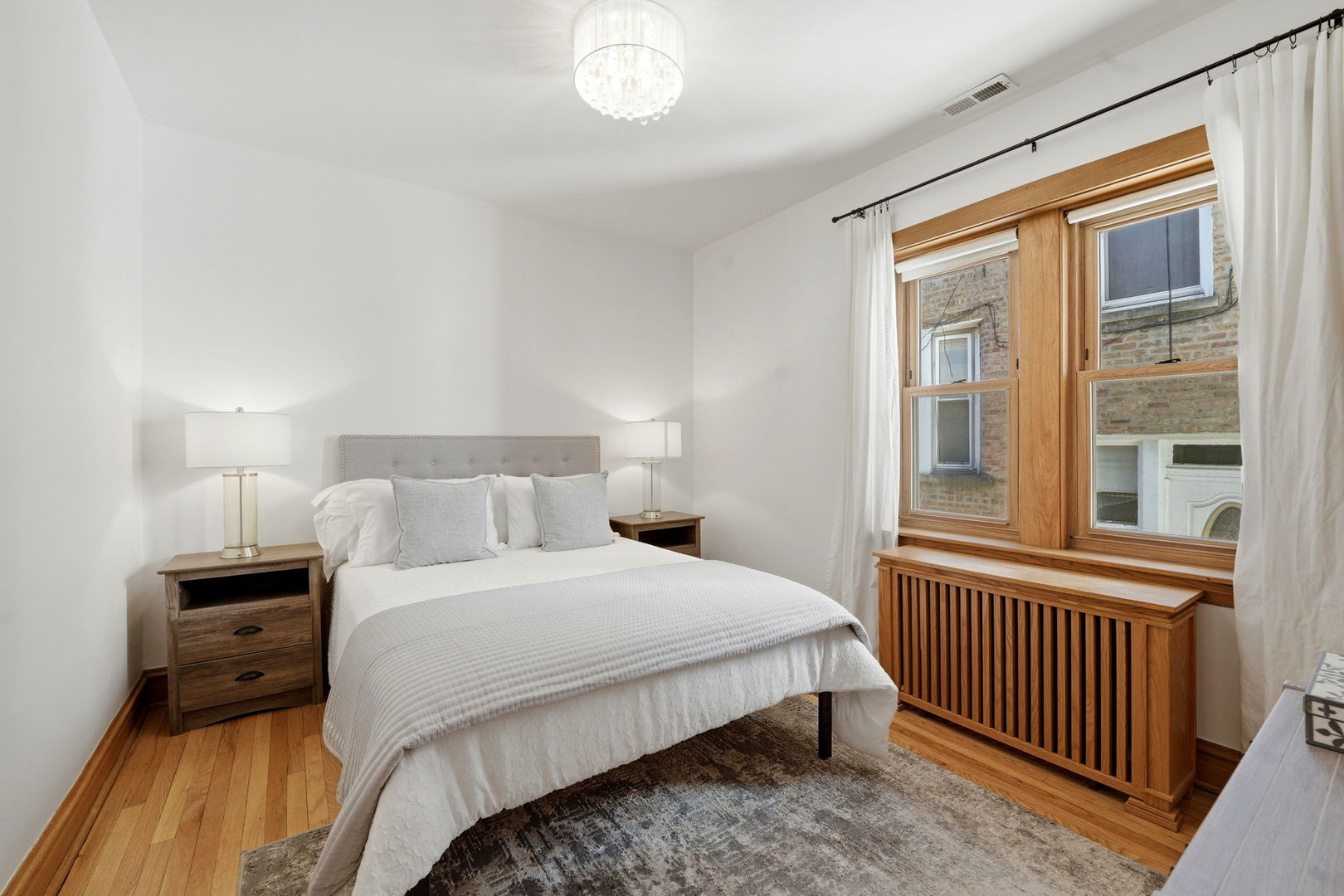 5021 W BERENICE Avenue, Chicago, IL 60641