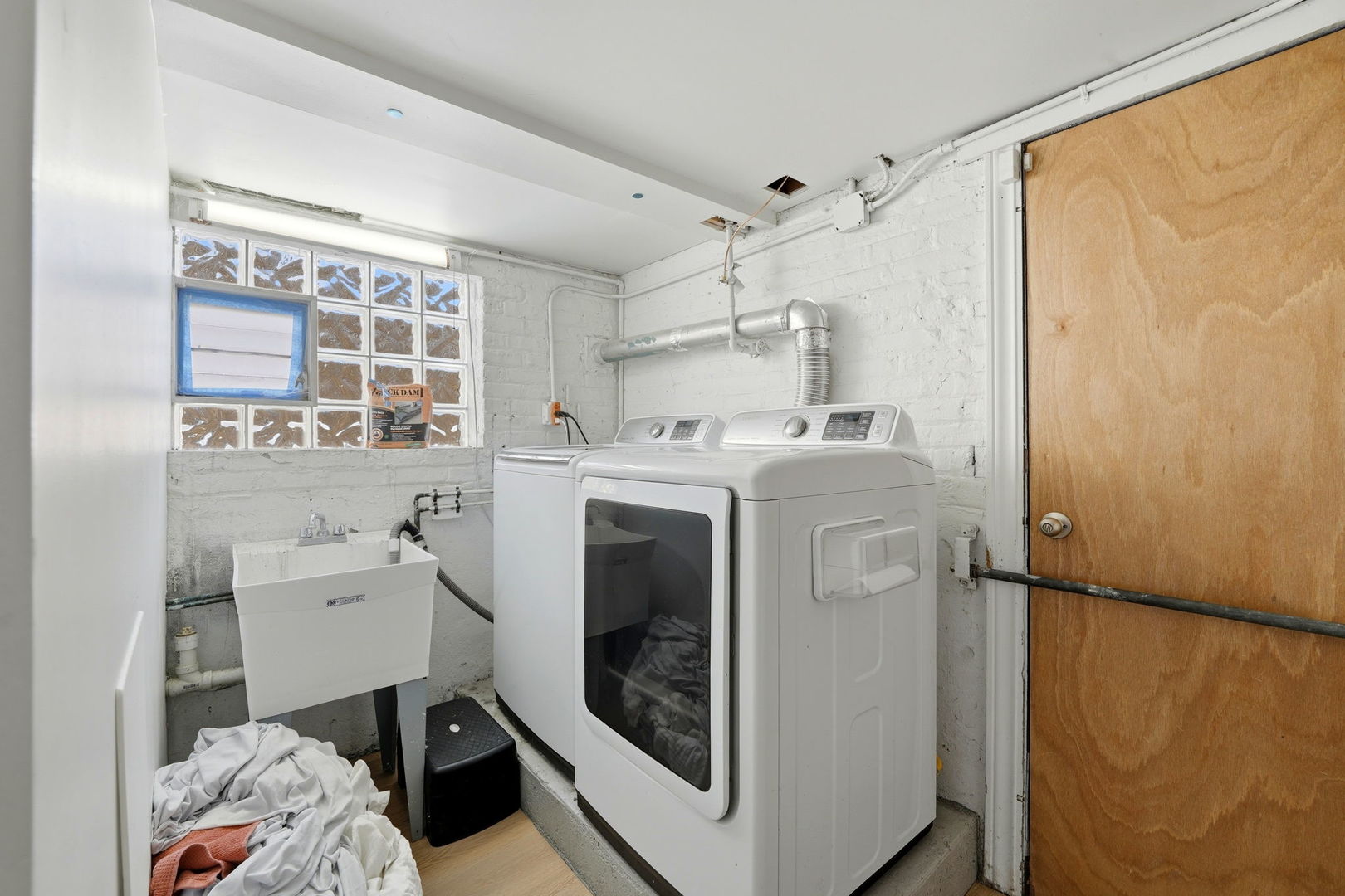 5021 W BERENICE Avenue, Chicago, IL 60641