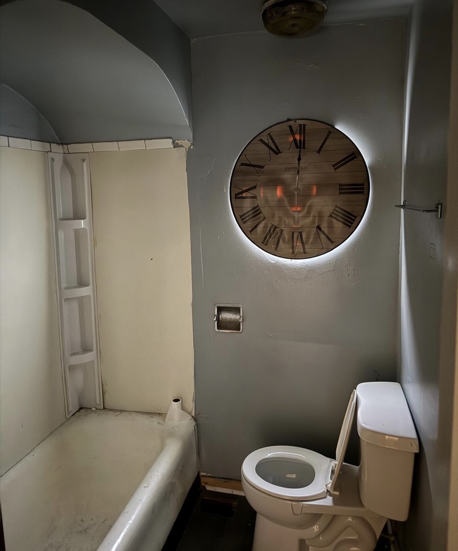 14801 Madison Avenue, Harvey, IL 60426