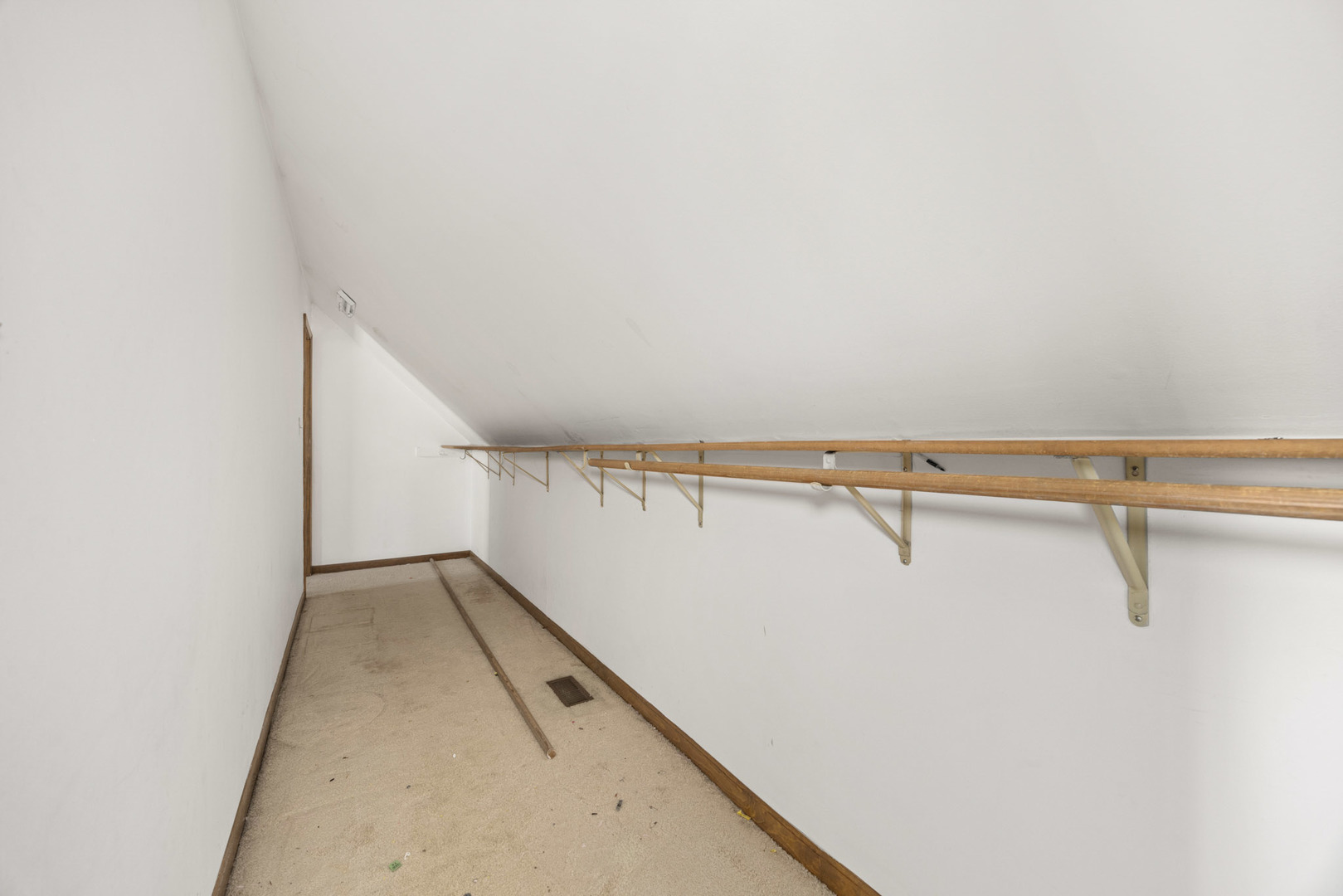 856 Bemis Road, Glen Ellyn, IL 60137