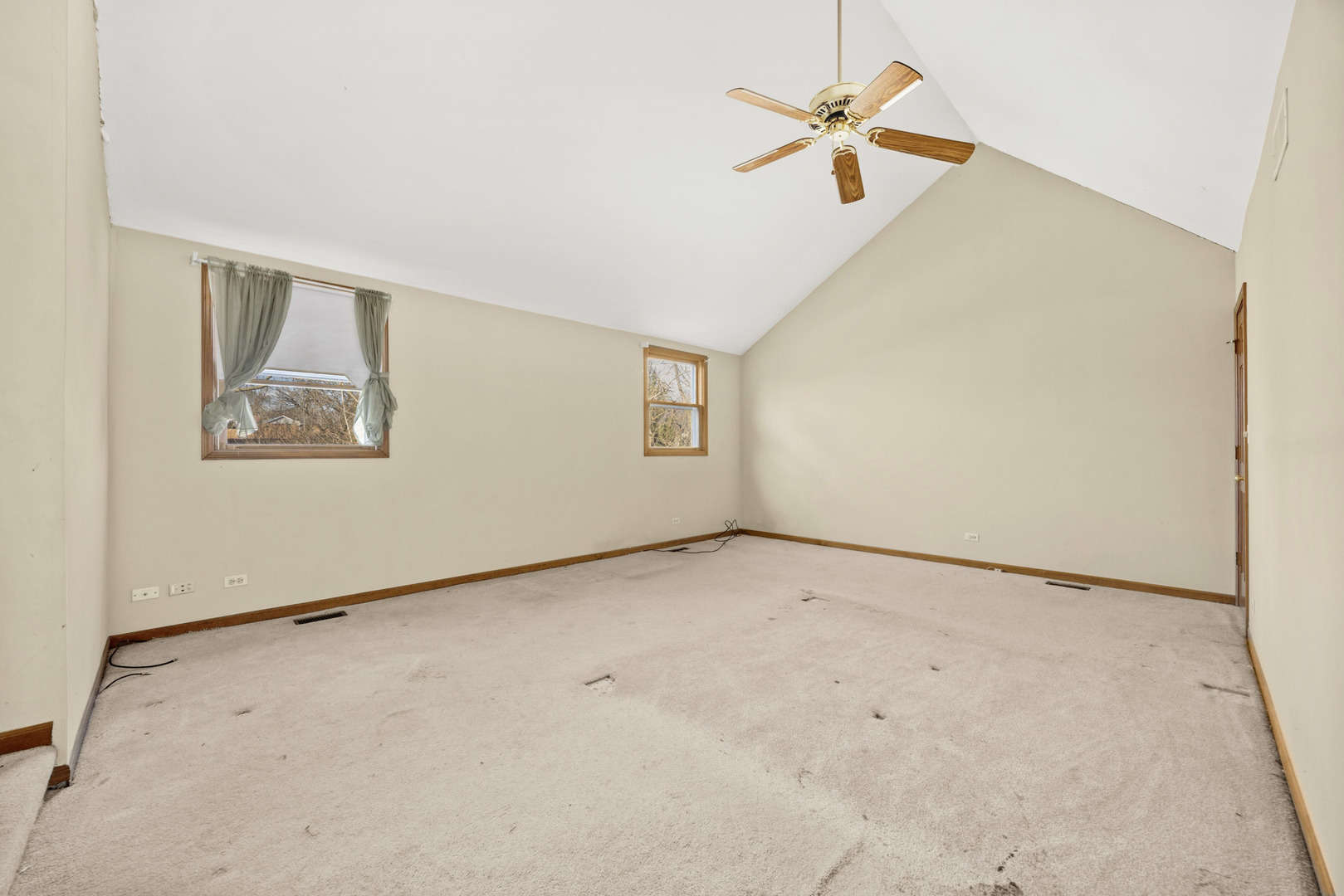 856 Bemis Road, Glen Ellyn, IL 60137