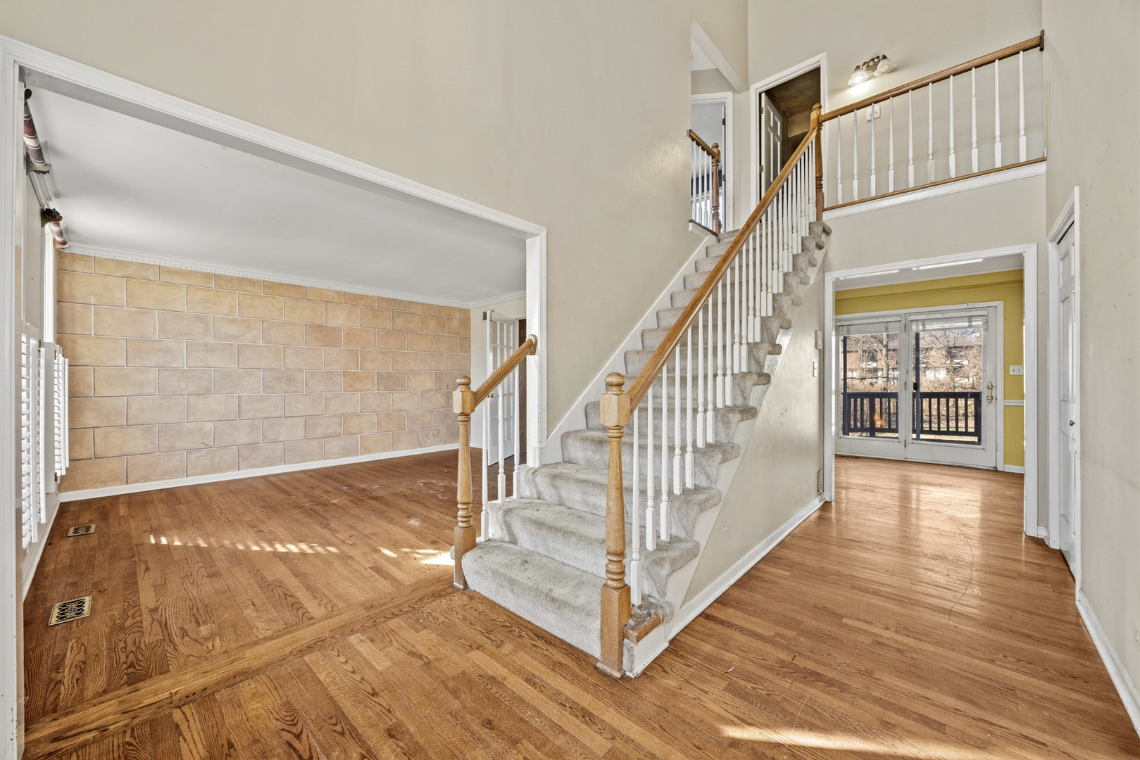 856 Bemis Road, Glen Ellyn, IL 60137