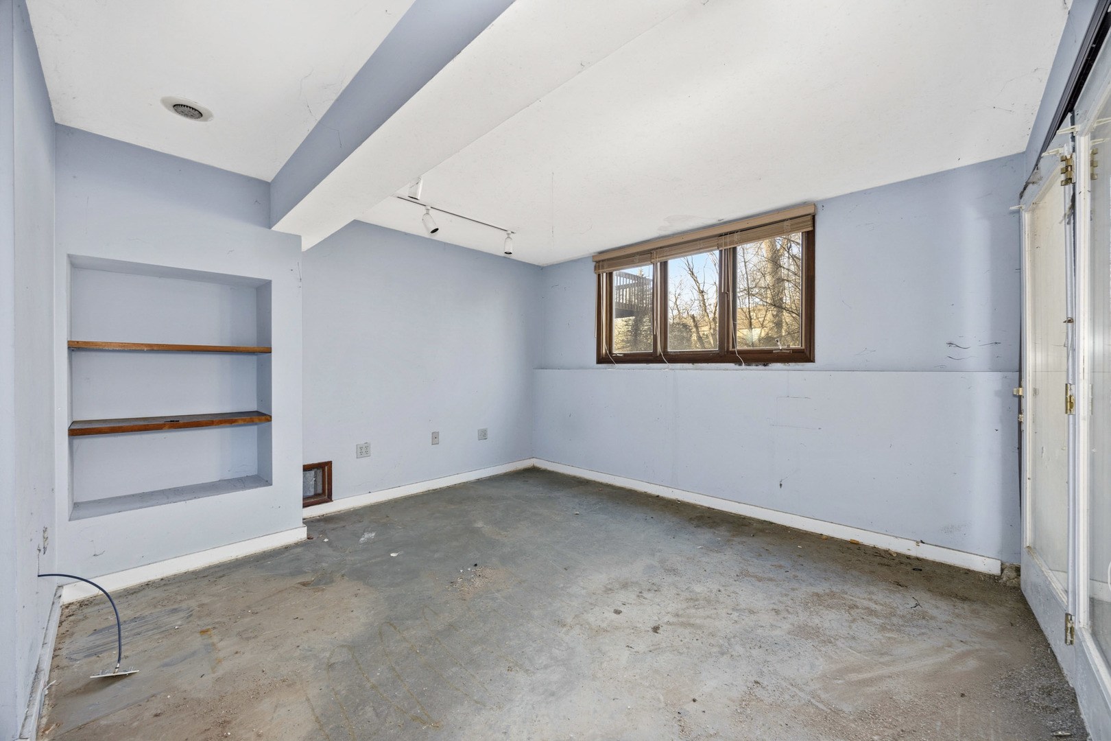 856 Bemis Road, Glen Ellyn, IL 60137