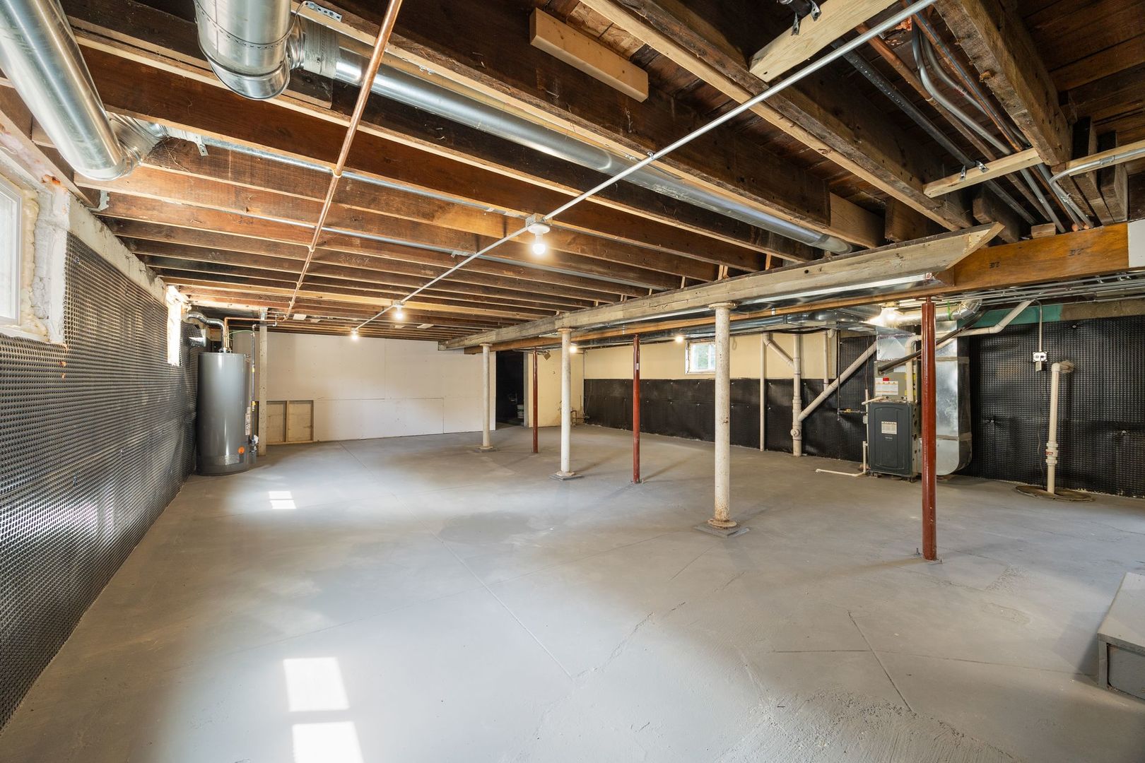 907 Glenwood Avenue, Joliet, IL 60435