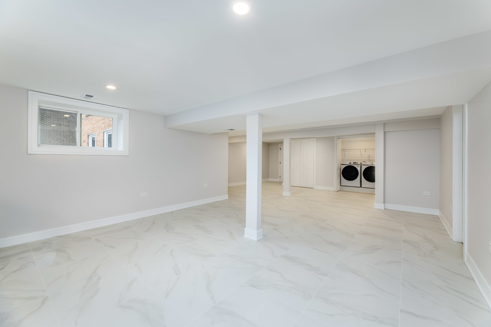 8110 Lockwood Avenue, Burbank, IL 60459