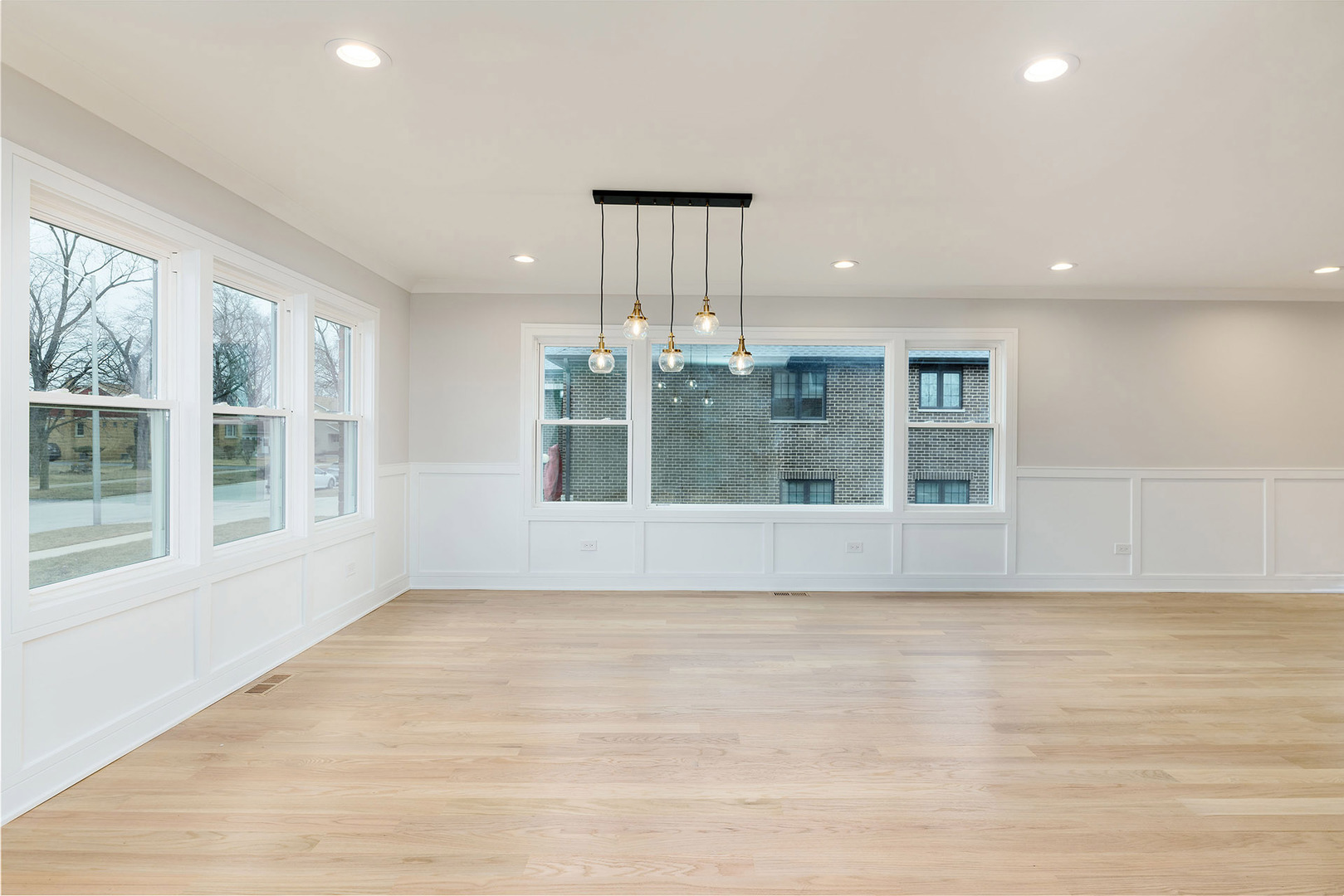 8110 Lockwood Avenue, Burbank, IL 60459