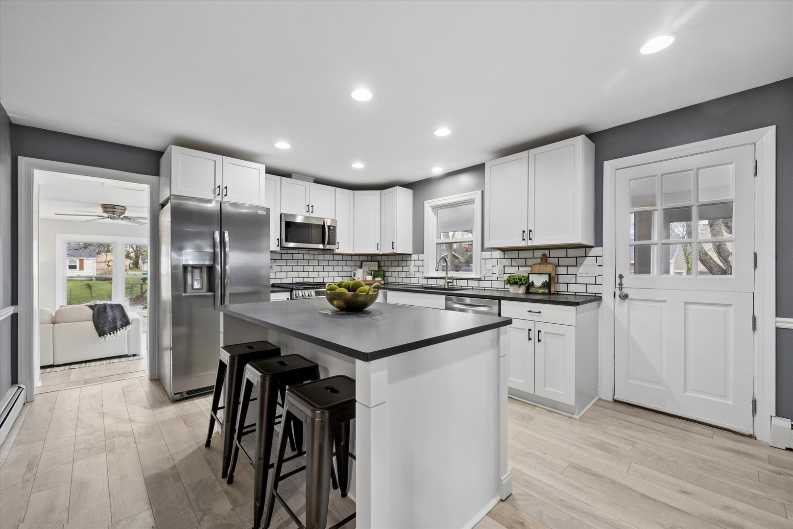 806 Walnut Street, Batavia, IL 60510