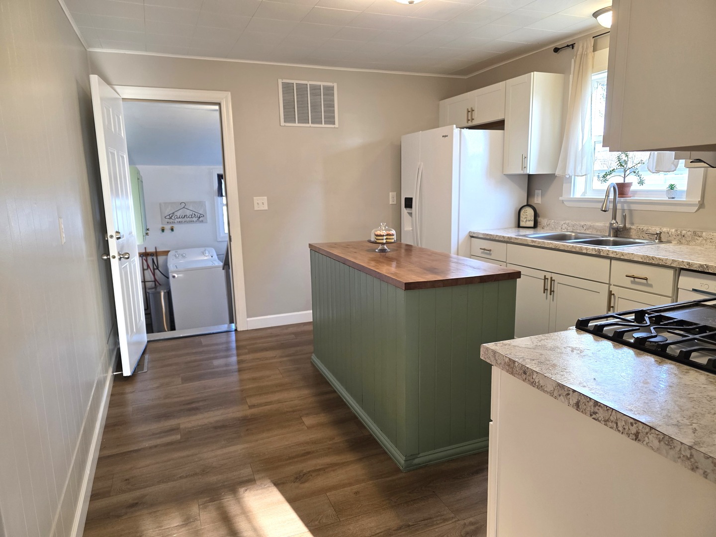 174 N Elm Street, Herscher, IL 60941