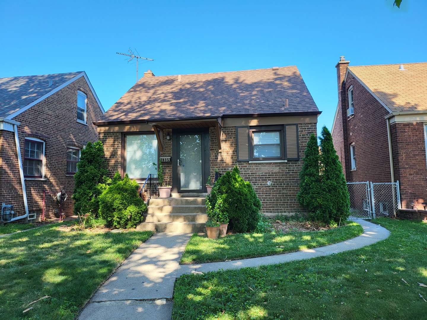 11339 S Avenue M Avenue, Chicago, IL 60617