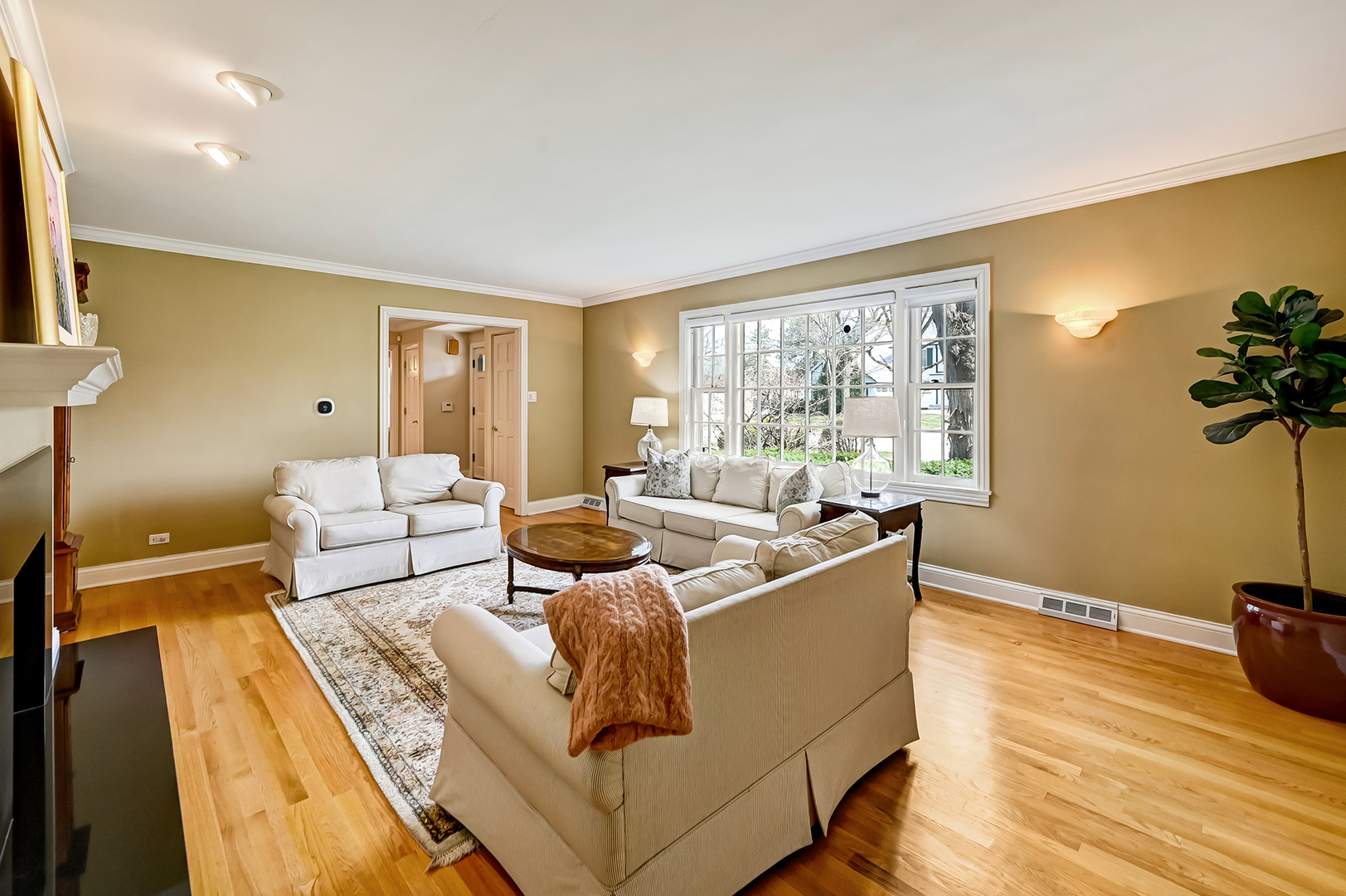 629 Courtland Circle, Western Springs, IL 60558