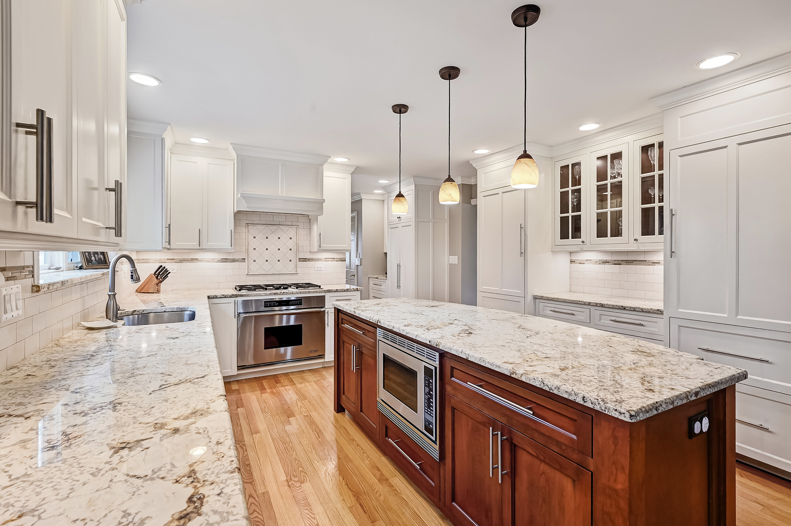 629 Courtland Circle, Western Springs, IL 60558