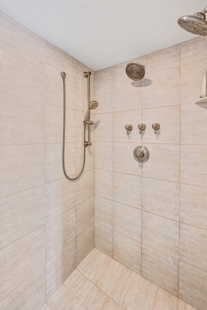 629 Courtland Circle, Western Springs, IL 60558