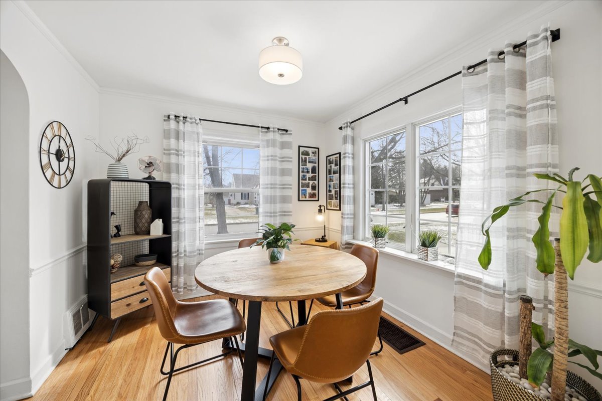 1226 Highridge Parkway, Westchester, IL 60154