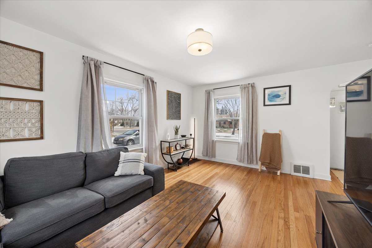 1226 Highridge Parkway, Westchester, IL 60154