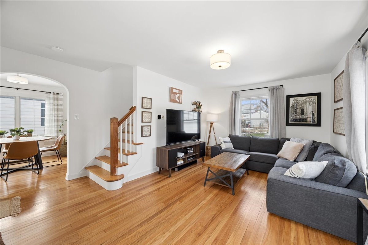 1226 Highridge Parkway, Westchester, IL 60154