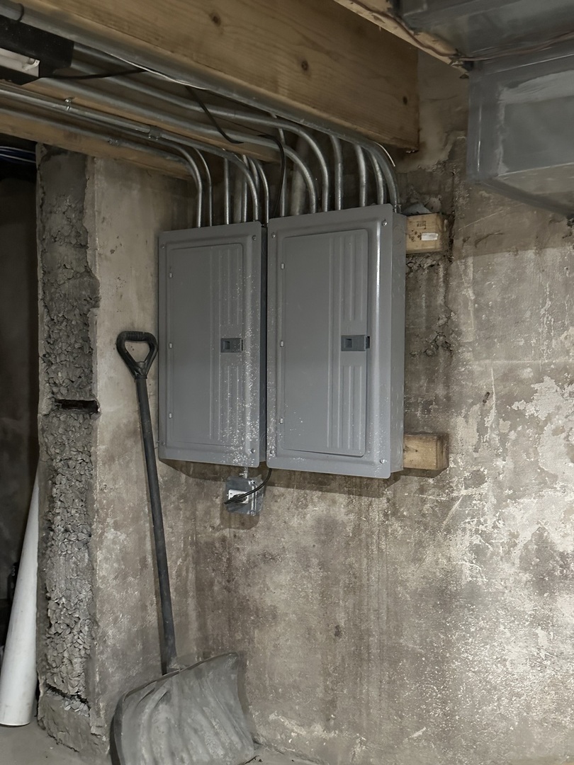 2445 W 71st Street, Chicago, IL 60629