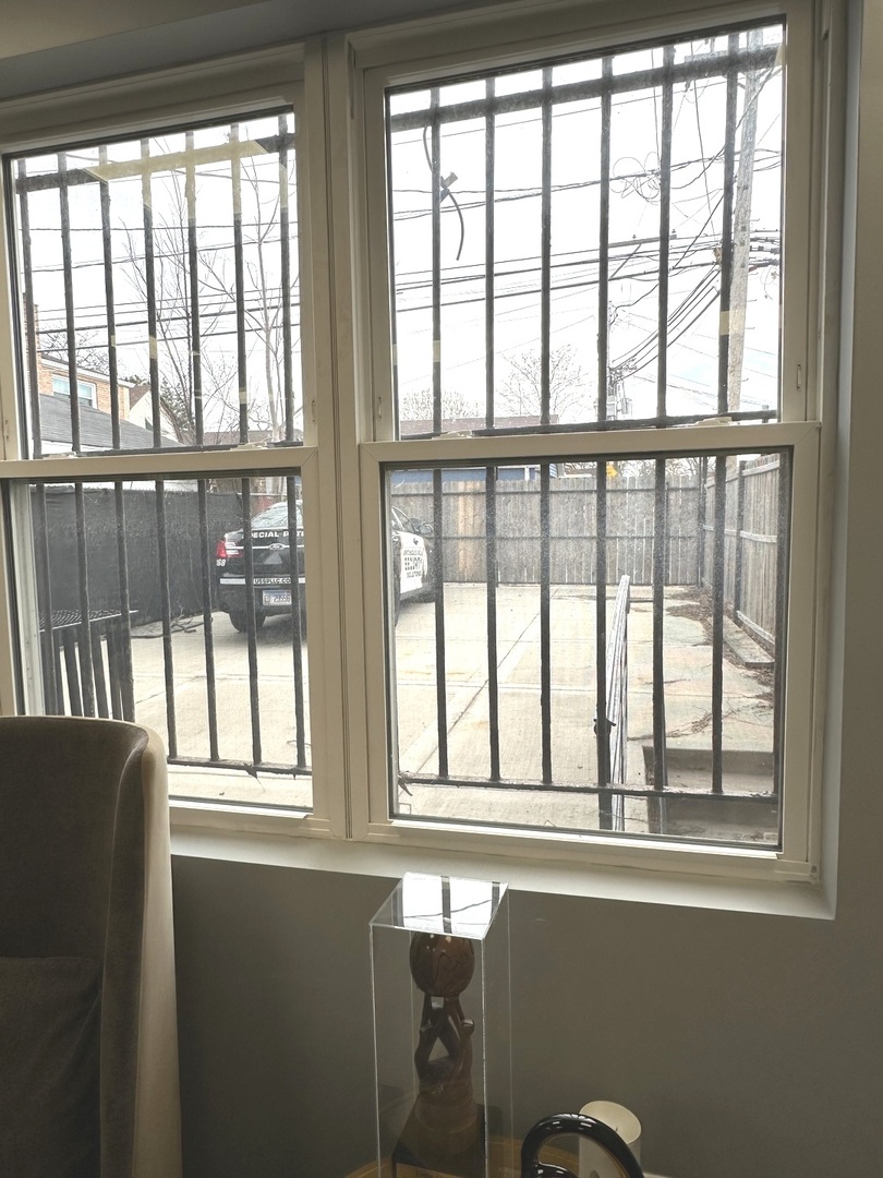 2445 W 71st Street, Chicago, IL 60629