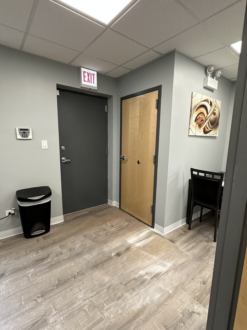 2445 W 71st Street, Chicago, IL 60629