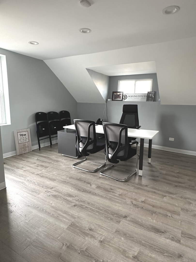 2445 W 71st Street, Chicago, IL 60629