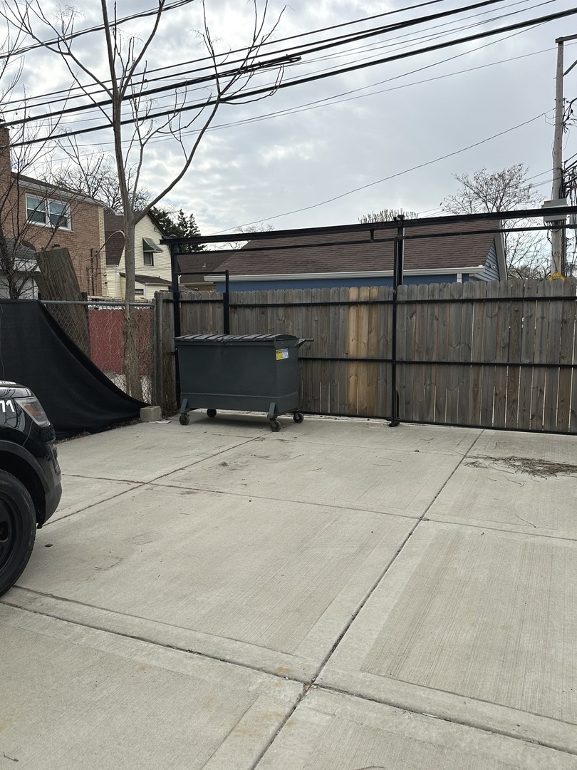 2445 W 71st Street, Chicago, IL 60629