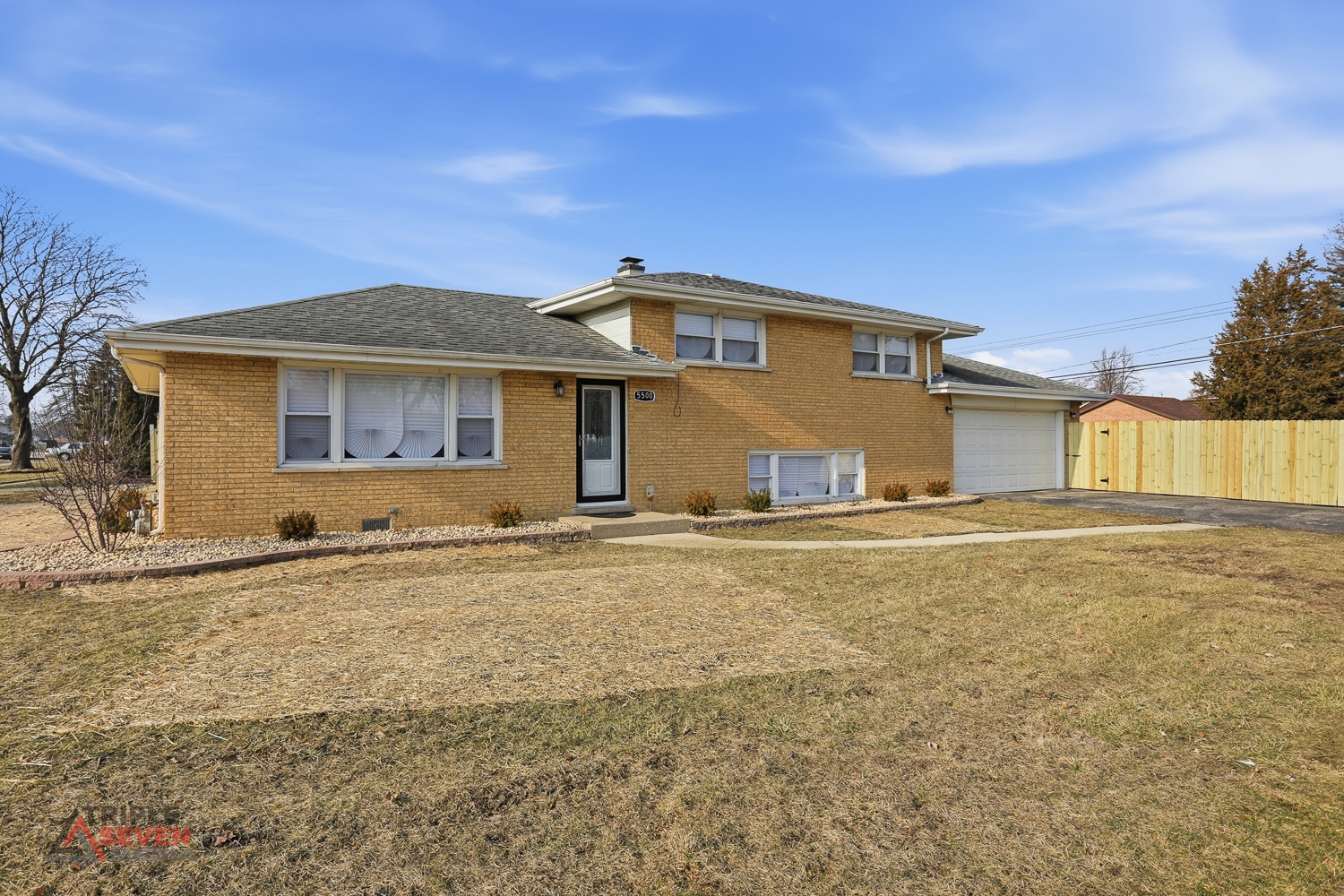 5500 W 83rd Place, Burbank, IL 60459