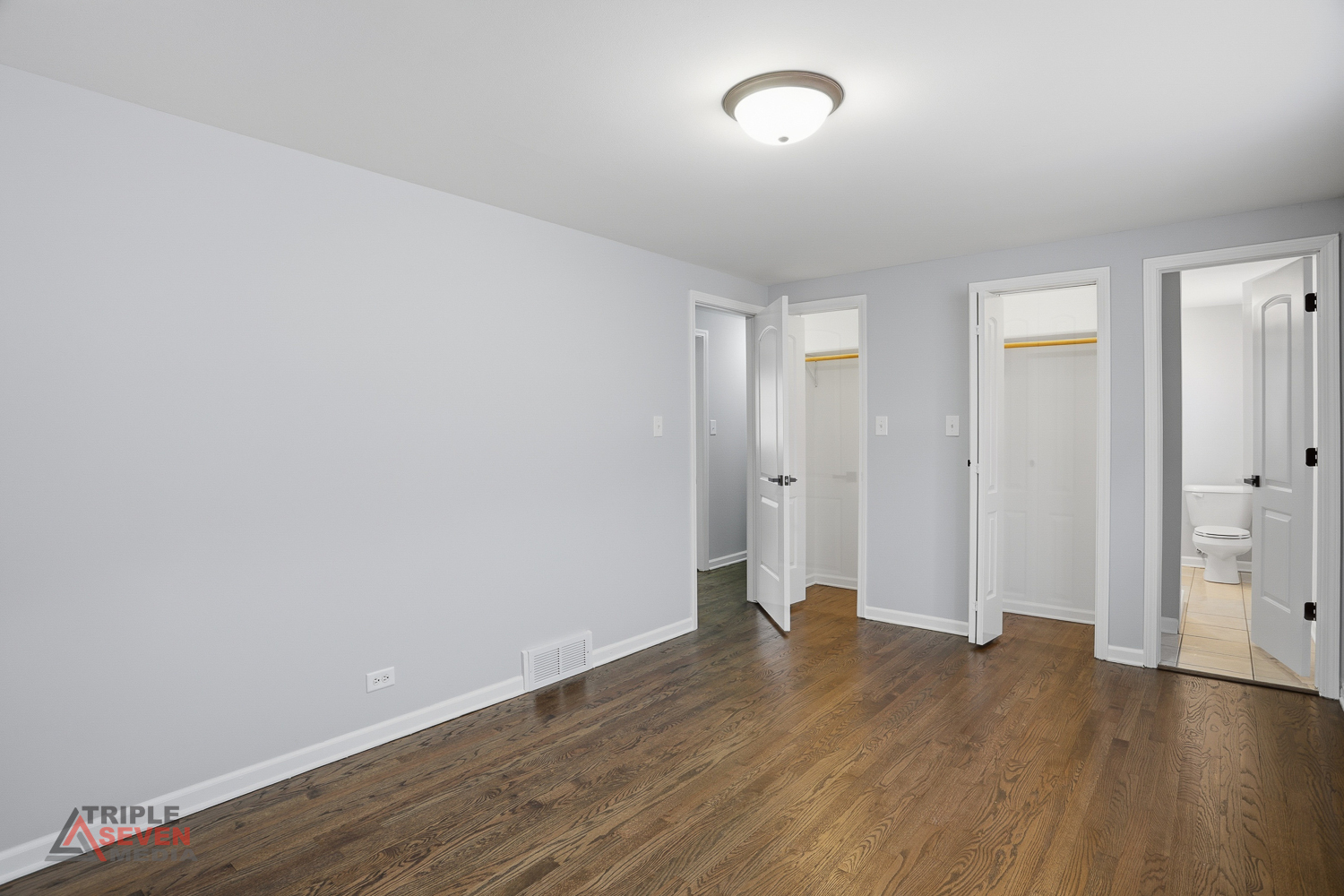 5500 W 83rd Place, Burbank, IL 60459