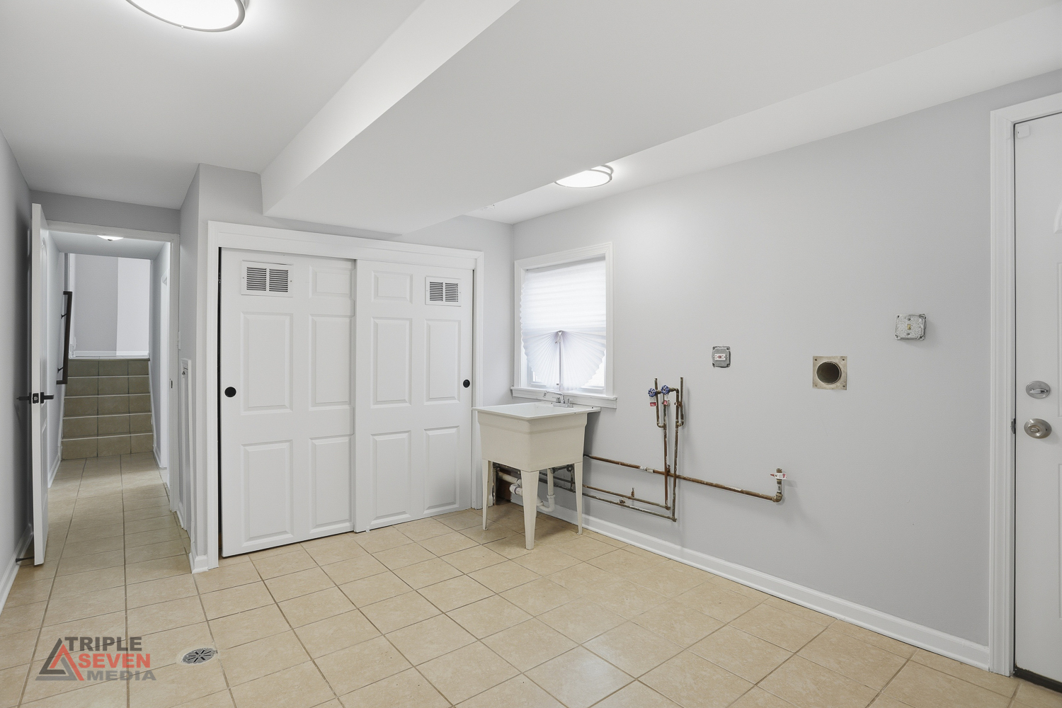 5500 W 83rd Place, Burbank, IL 60459