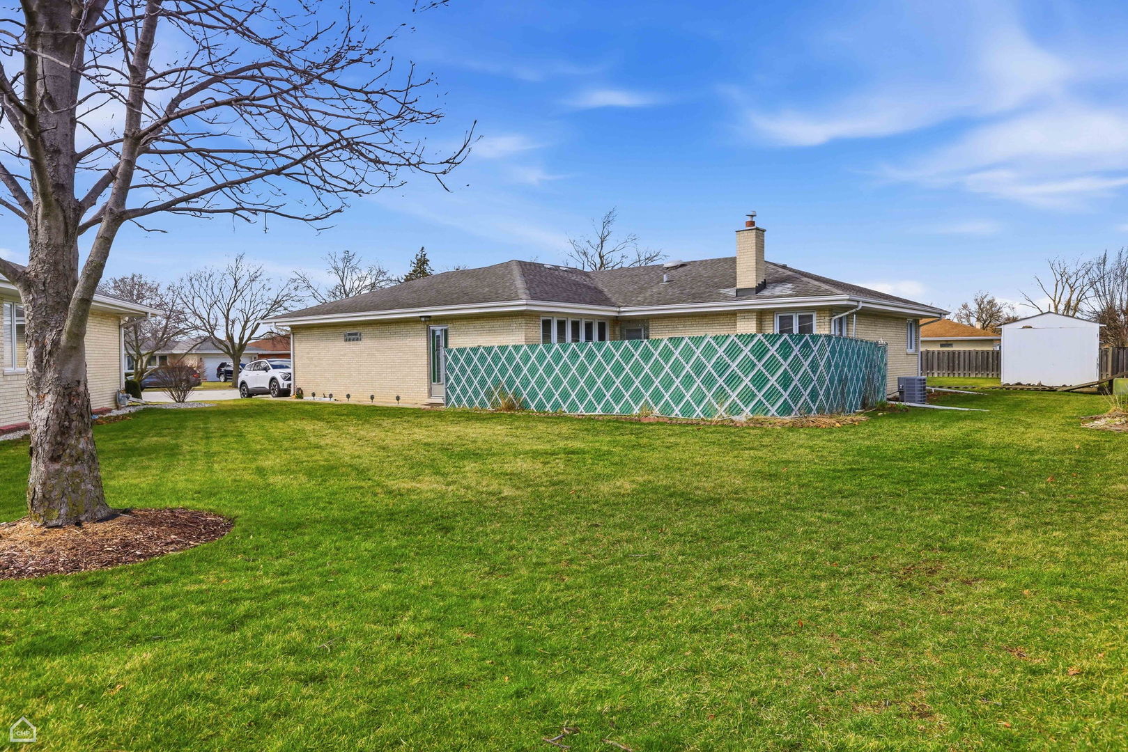 8145 N Grand Court, Niles, IL 60714