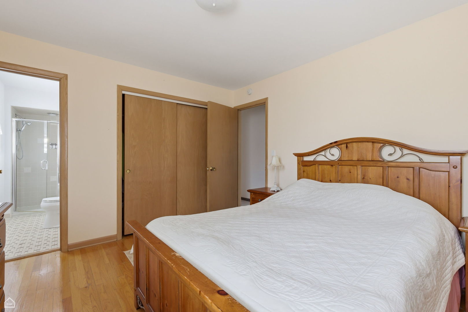 8145 N Grand Court, Niles, IL 60714