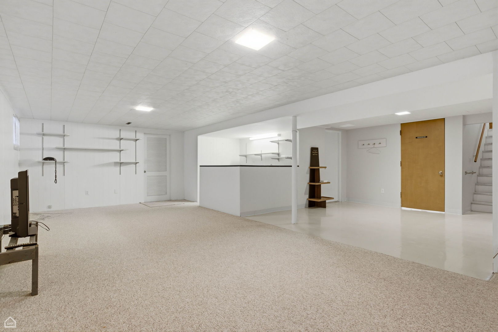 8145 N Grand Court, Niles, IL 60714