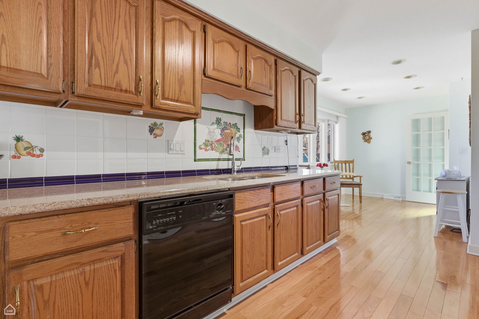 8145 N Grand Court, Niles, IL 60714