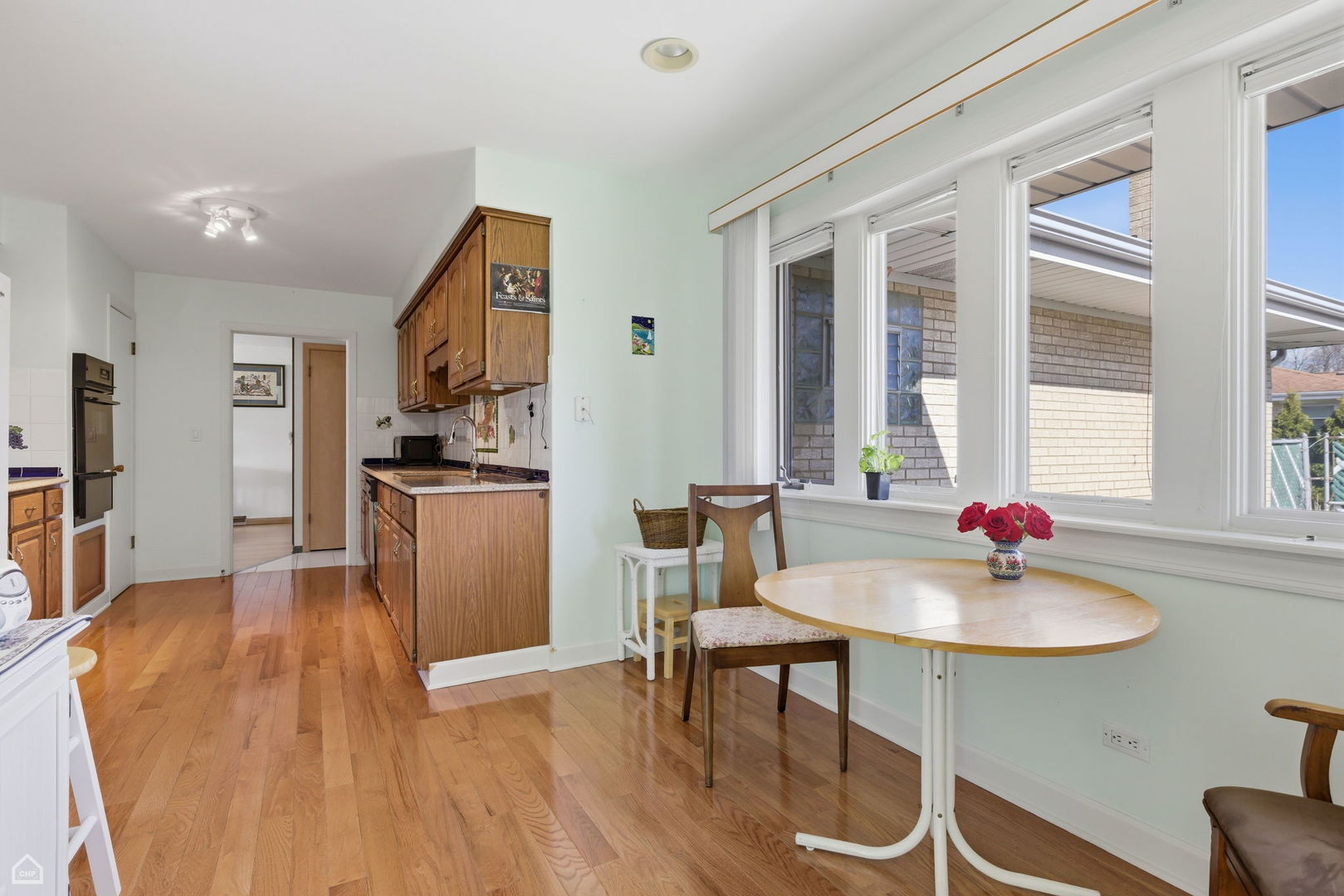 8145 N Grand Court, Niles, IL 60714