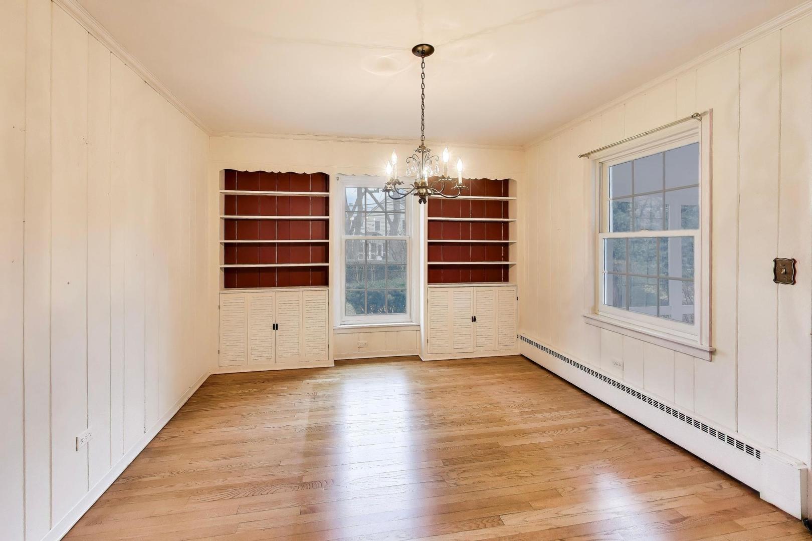 621 E Grove Street, Arlington Heights, IL 60005