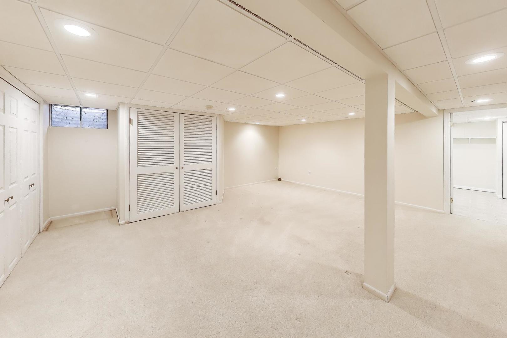 621 E Grove Street, Arlington Heights, IL 60005