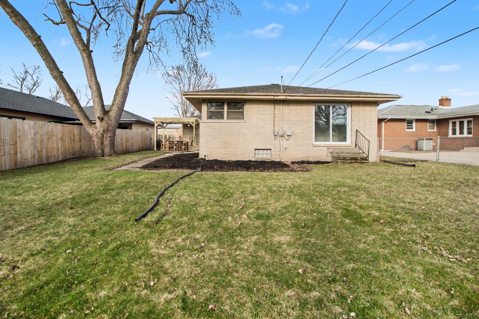 18263 Greenbay Avenue, Lansing, IL 60438